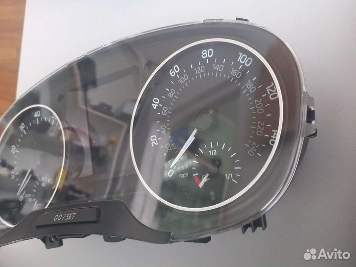 Щиток Шкода Рапид