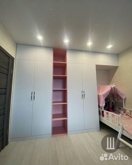 Шкаф в детскую