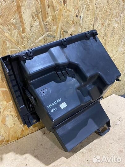 Бардачок Volkswagen Polo cедан cfna 2012