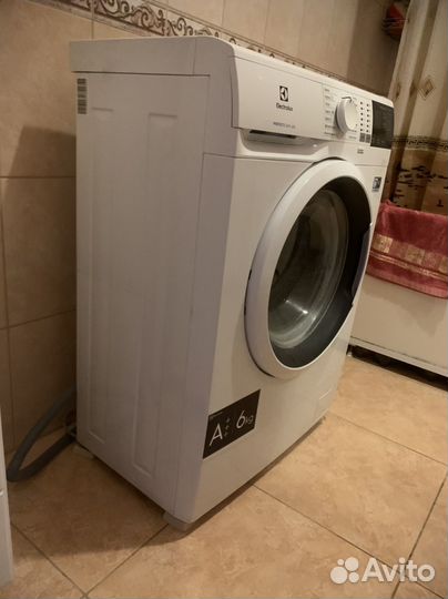 Продаю стиральную машинку на запчасти