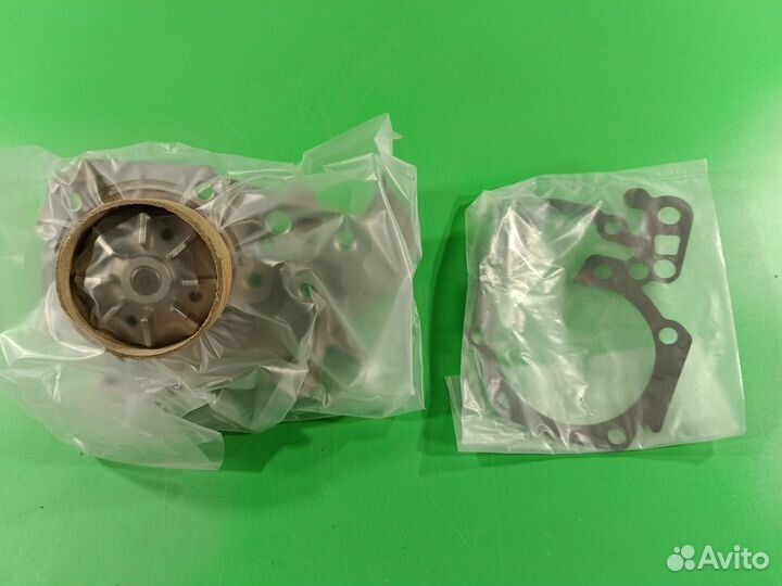 Помпа для Renault Logan