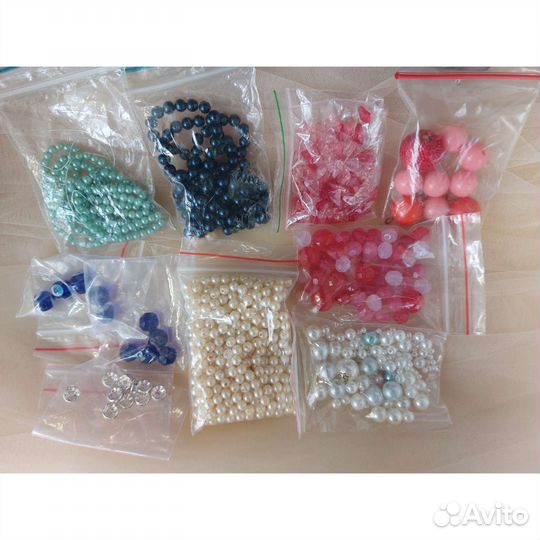 Большой набор мулине бусины бисер стразы рукоделие