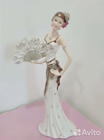 Статуэтка, подставка под украшения