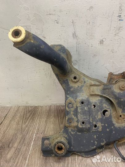 Подрамник передний передний Ford Focus 2 хетчбэк