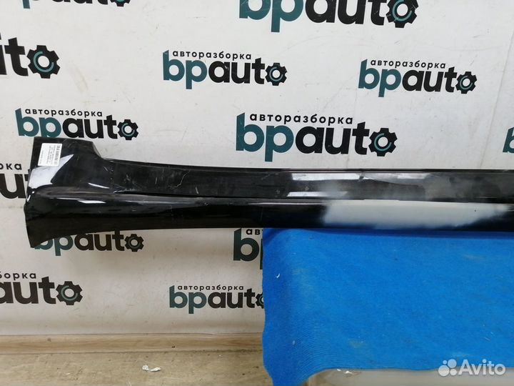 Накладка на подножку левая 51774-60160