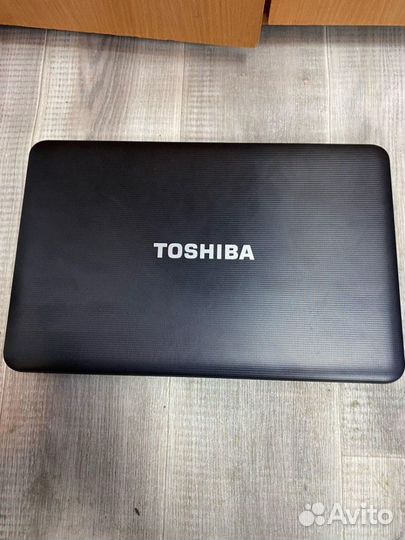 Ноутбук Toshiba Satellite C850-D9K