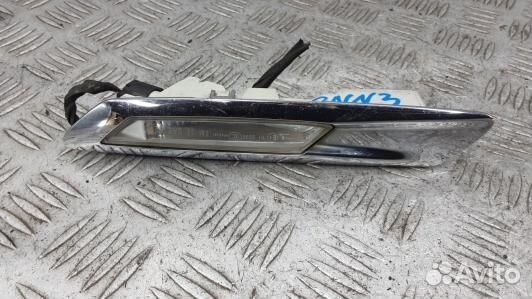 Повторитель поворота крыла передний правый BMW 5 F