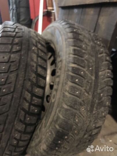 Kumho I'Zen KW22 235/65 R16 98T
