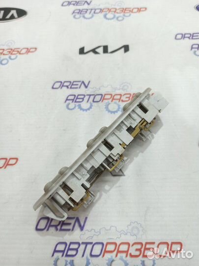 Плафон подсветки салона Nissan Note 1.6 HR16 2013