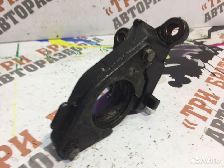 Рено Кронштейн подвесного подшипника полуоси Прав