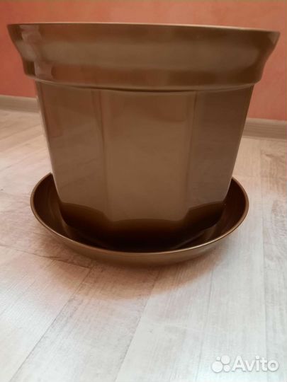 Горшок для цветов большой