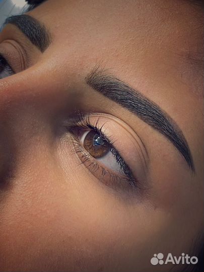 Коррекция и окрашивание бровей