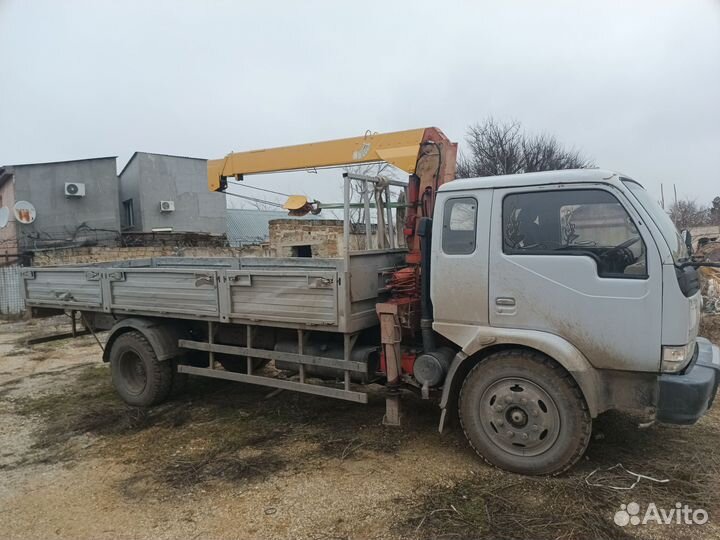 Бортовой грузовик DongFeng EQ 1074 с КМУ UNIC, 2007