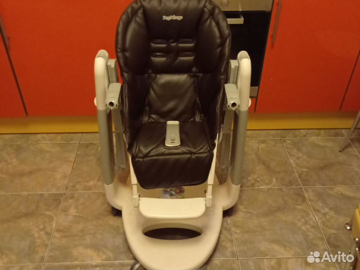 Детский стульчик для кормления peg perego