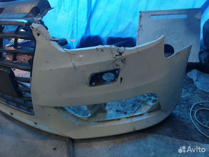 Бампер передний решетка Audi A3 8v