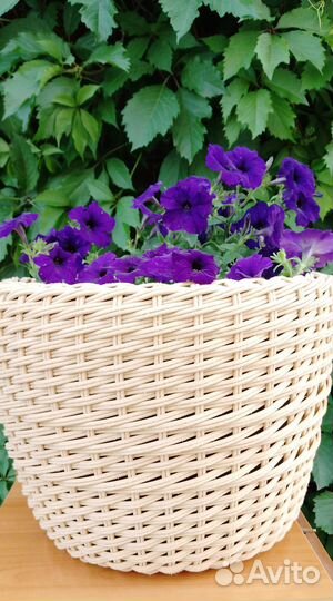 Кашпо из полиротанга