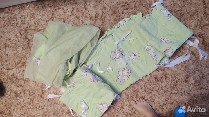 Комплект в детскую кроватку с бортиками