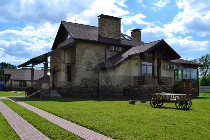 Коттедж 496 м² на участке 60 сот.