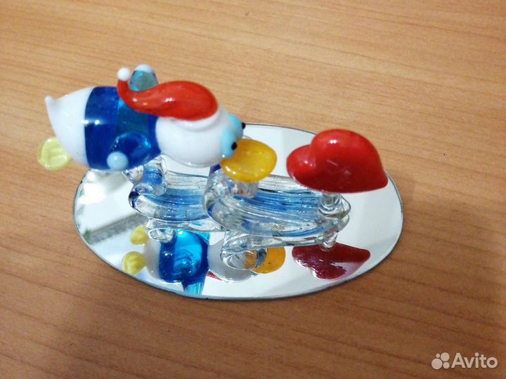 Стеклянная фигурка