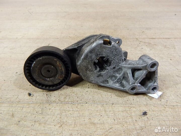 Натяжитель приводного ремня Vw Golf 4 1,8