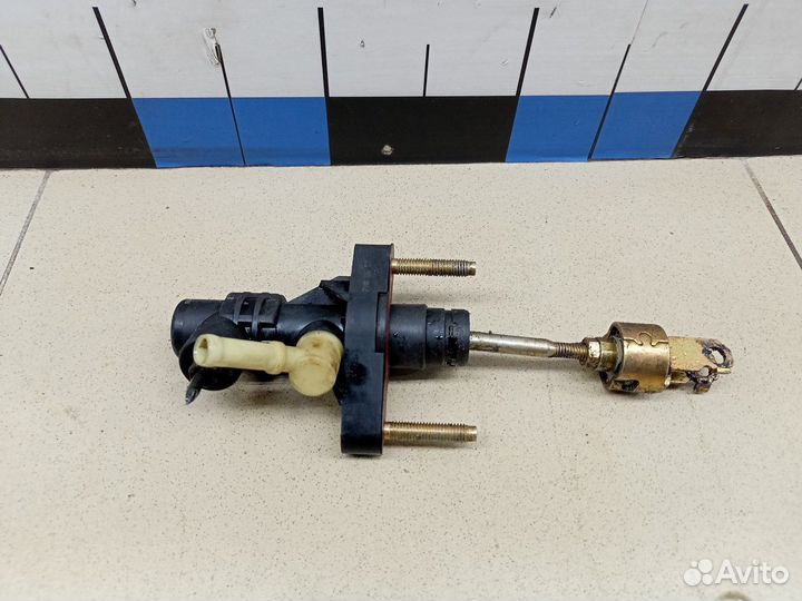 Цилиндр сцепления главный Avensis II 2003-2008