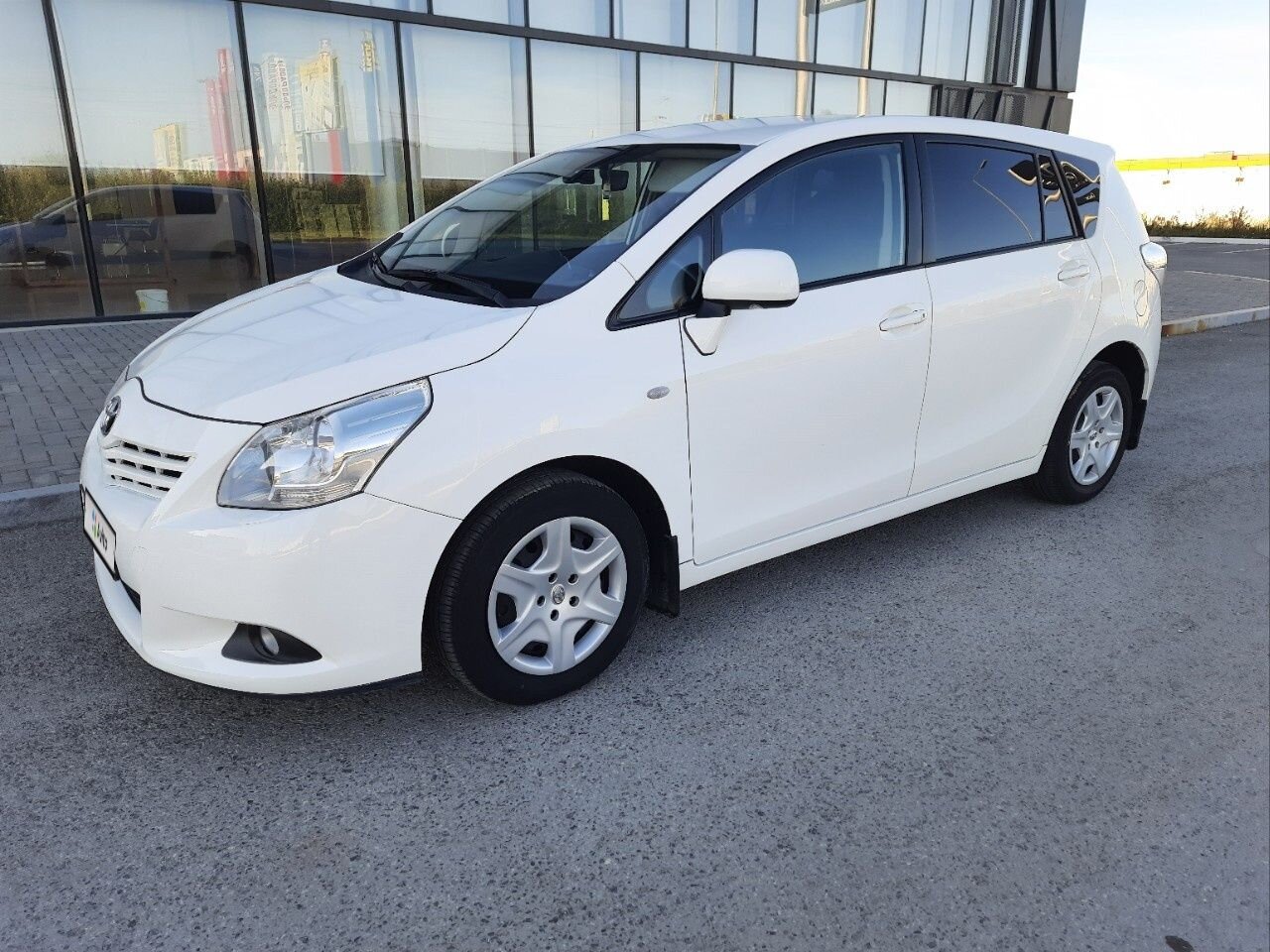 Toyota Verso: фото владельца