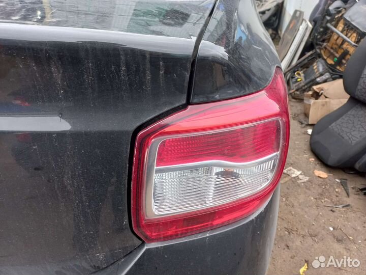 Задний правый фонарь Renault Logan 2