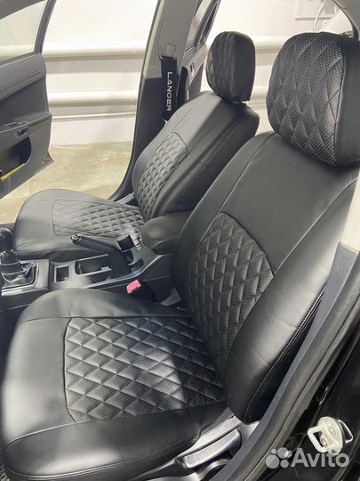 Чехлы LADA Kalina Kross чёрный ромб