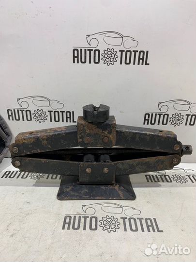 Домкрат Fiat Albea 350A1000 2010