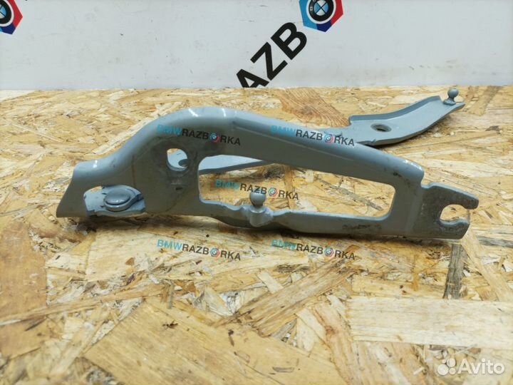 Петля крышки багажника левая BMW M2 G87 2024