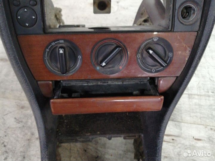 Центральная консоль для audi a100 c4