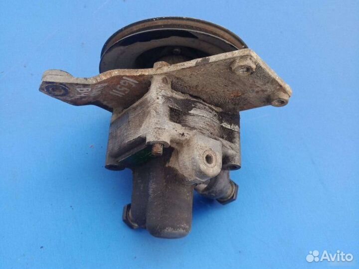 Насос гидроусилителя Audi 80 B4 2.0L