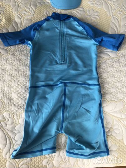 Плавательный костюм с панамой