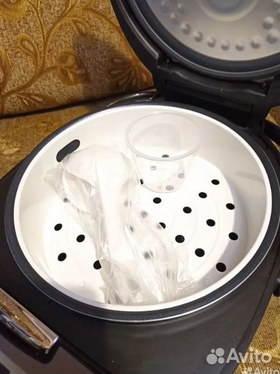 Мультиварка новая