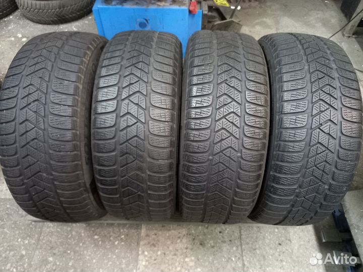 Pirelli Winter Sottozero 3 215/55 R17 98H