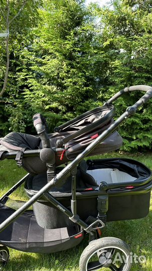 Коляска для погодок Phil and Teds Voyager