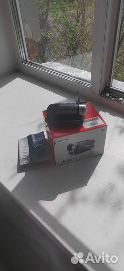 Видеокамера canon legria