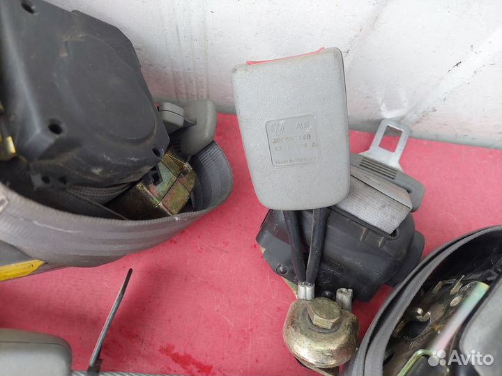 Ремень безопасности Volkswagen Passat B5