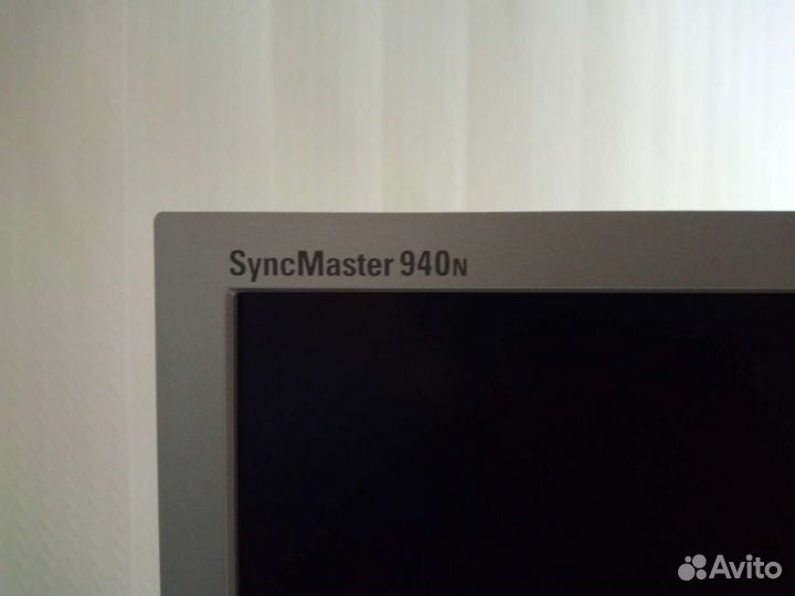 Монитор Samsung SyncMaster 940n