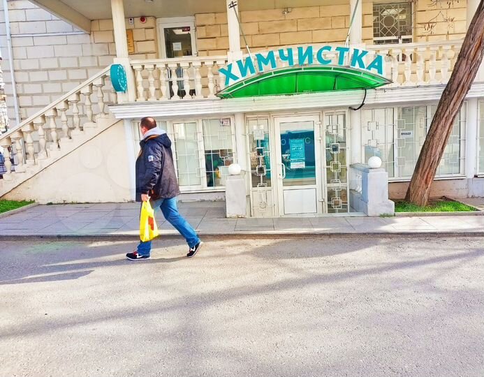 Мегатрафик. Кофейня или Магазин на Большой Морской