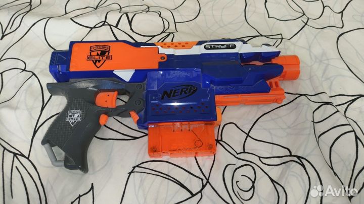Бластер nerf elite stryfe с патронами