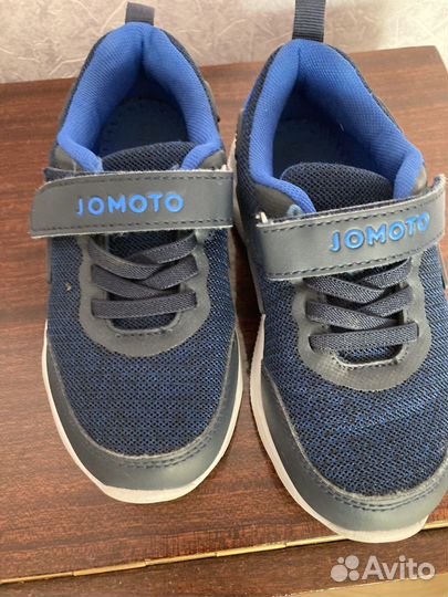 Кроссовки детские