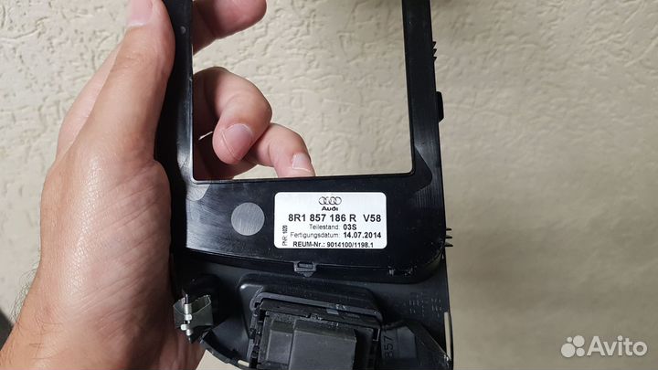 Дисплей MMI Audi Q5 с рамкой