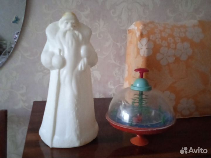 Дед Мороз и юла, советские игрушки