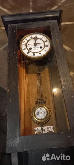Старинные настенные антикварные часы