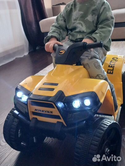 Детский квадроцикл на аккумуляторе