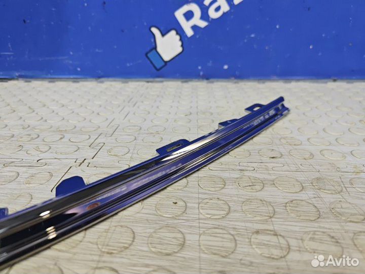 Хром решетки радиатора левый Renault Arkana