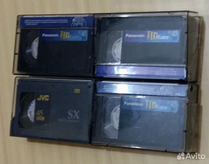 Кассета к видеокамере VHS-C ширина кассет 12,65 м