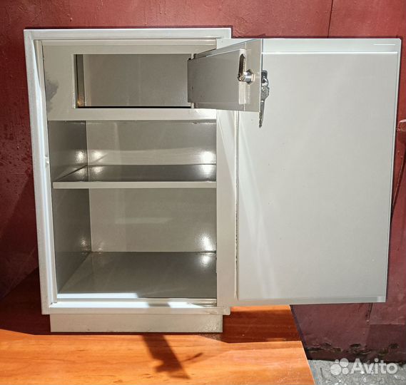 Сейф шкаф бухгалтерский бу