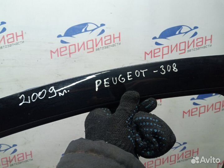 Дверь передняя левая Peugeot 308 2009